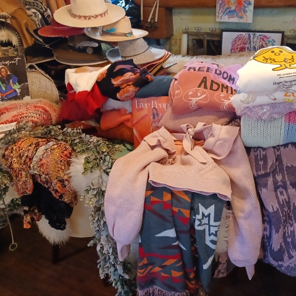 BOHO SUNDAY 2/8 2:30 pst 🌼🙌🌼 - Picture 13 of 16